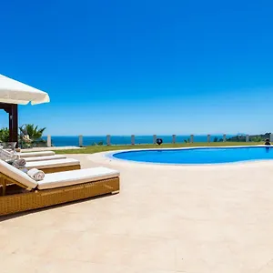 villa-bellagio-with-sea-views-paddle-court-putting-green-bar.1costadelsol.com/