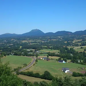  Appartement Lilas, Saint Antoine, Orcival, Entre Sancy Et Volcans. France